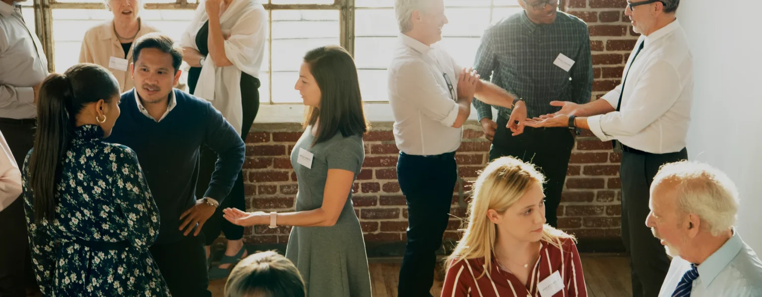 The Benefits of In-Person Professional Networking Groups